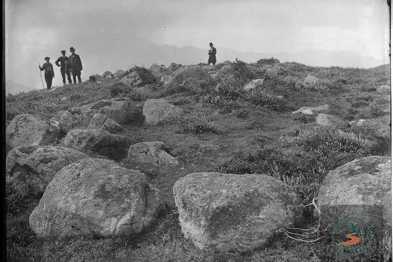 Долмен "Плочата"