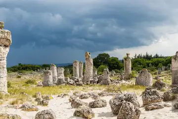 Побити камъни - 1